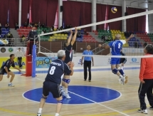 В Таразе начались волейбольные соревнования среди ветеранов