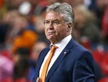 Хиддинк отказывается говорить об отставке