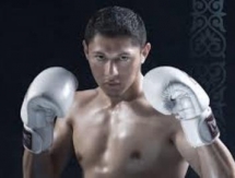 Казахстанец Даулет Отарбаев готовится к турниру «Thai Fight»
