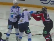 Видео драки Лемтюгов — Руденко на матче КХЛ «Авангард» — «Барыс» 2:1 Б 