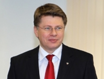 Дмитрий Курбатов: «Одна из самых больших проблем — до сих пор не поменялся менталитет у многих тренеров, хоккеистов и руководителей»