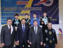 Фоторепортаж с финальных боев чемпионата Казахстана по боксу
