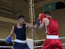 Фоторепортаж с финальных боев чемпионата Казахстана по боксу