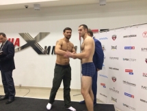 Фоторепортаж с церемонии взвешивания боя Акбербаев — Караваев