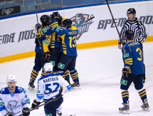 Фоторепортаж с матча КХЛ «Атлант» — «Барыс» 3:4