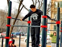 В новом районе Алматы открыли первую спортивную площадку «Street Workout»