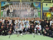 Хоккеисты «Горняка» сыграли против тренеров