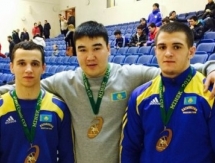 Молодые казахстанские борцы стали третьими на международном турнире в Минске