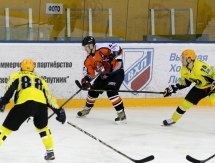 Фоторепортаж с матча ВХЛ «Спутник» — «Сарыарка» 2:1