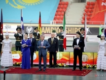 Фоторепортаж с открытия чемпионата мира по конькобежному спорту