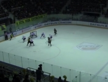 Видеообзор матча ВХЛ «Сарыарка» — «Нефтяник» 2:1