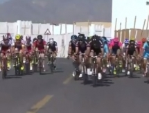 Видео финиша третьего этапа «Тура Дубая» с участием гонщиков «Астаны» 