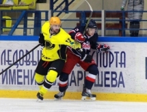 Фоторепортаж с матча ВХЛ «Зауралье» — «Сарыарка» 0:3