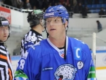 Даллмэн первым из защитников набрал 300 очков в КХЛ