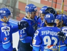«Снежные Барсы» выиграли у «Стальных Лисов» 