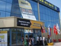 В Караганде проходит чемпионат РК по вольной и женской борьбе