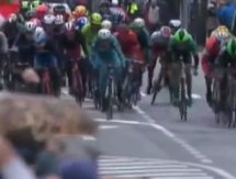 Видео финиша второго этапа «Вуэльты Каталонии» с участием гонщиков «Астаны»