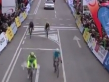 Видео финиша третьего этапа «Вуэльты Каталонии» с участием гонщиков «Астаны»