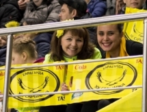 Фото болельщиков c матча плей-офф ВХЛ «Сарыарка» — «Торос» 2:3 ОТ