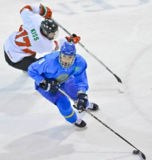 Фоторепортаж с матча первого дивизиона юниорского чемпионата мира Казахстан — Венгрия 6:5