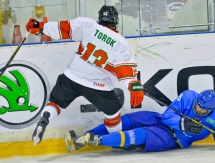 Фоторепортаж с матча первого дивизиона юниорского чемпионата мира Казахстан — Венгрия 6:5