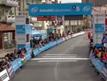 Видео финиша шестого этапа веломногодневки «Тур Страны Басков» с участием гонщиков «Астаны»