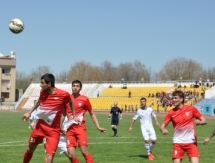 Фоторепортаж с матча Премьер-Лиги «Ордабасы» — «Кайсар» 0:0