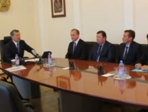 Видео со встречи Даниала Ахметова с тренером и руководством ХК «Торпедо»