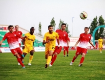 Фото с матча Премьер-Лиги «Кайсар» — «Кайрат» 0:0