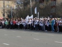 В День единства народа Казахстана в Актобе 5 тысяч человек участвовали в массовых забегах