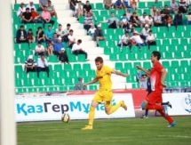 Фото с матча Премьер-Лиги «Кайсар» — «Кайрат» 0:0