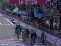 Видео финиша четвертого этапа велогонки «Джиро д’Италия» с участием гонщиков «Астаны»