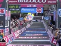 Видео финиша пятого этапа велогонки «Джиро д’Италия» с участием гонщиков «Астаны»