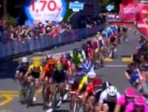 Видео финиша 17-го этапа велогонки «Джиро д’Италия» с участием гонщиков «Астаны»