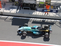 Astana Motorsports показывает лидерский темп в «Формуле 3»