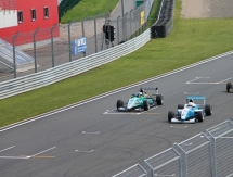 Astana Motorsports показывает лидерский темп в «Формуле 3»