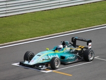 Astana Motorsports показывает лидерский темп в «Формуле 3»