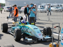 Astana Motorsports показывает лидерский темп в «Формуле 3»