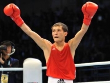 Жакыпов победил Лоуренсо в AIBA Pro Boxing