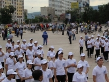 В Алматы более 1000 человек посвятили велопробег борьбе с наркотиками