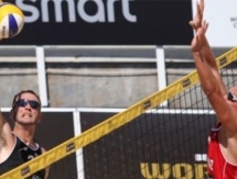 Яковлев и Кулешов уступили американцам на чемпионате мира по пляжному волейболу