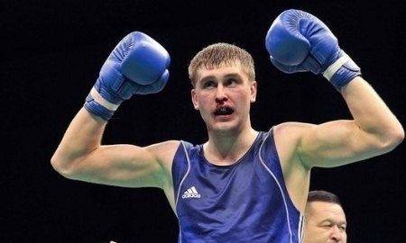 Пинчук победил алжирца в AIBA Pro Boxing