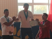 Мангистауский спортсмен Максат Акгушаков завоевал серебро на чемпионате Казахстана по армрестлингу