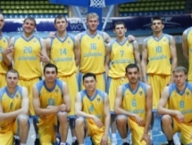 Мужская сборная Казахстана вступает в борьбу за олимпийские лицензии