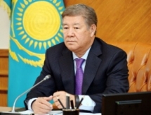 Ахметжан Есимов поздравил призеров Универсиады-2015