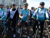 Адильбек Джаксыбеков принял участие в дуатлоне в честь 20-летия Конституции