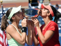 Фоторепортаж с финала «US Open» Шведова/Дельаква — Хингис/Мирза 3:6, 3:6