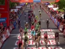 Видео финиша 12-го этапа «Вуэльты Испании» с участием гонщиков «Астаны»