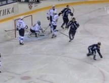 Видео шайбы матча КХЛ «Югра» — «Барыс» 1:0