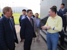 Представители акимата Алматы и казахстанских строительных компаний посетили базу ФК «Кайрат»